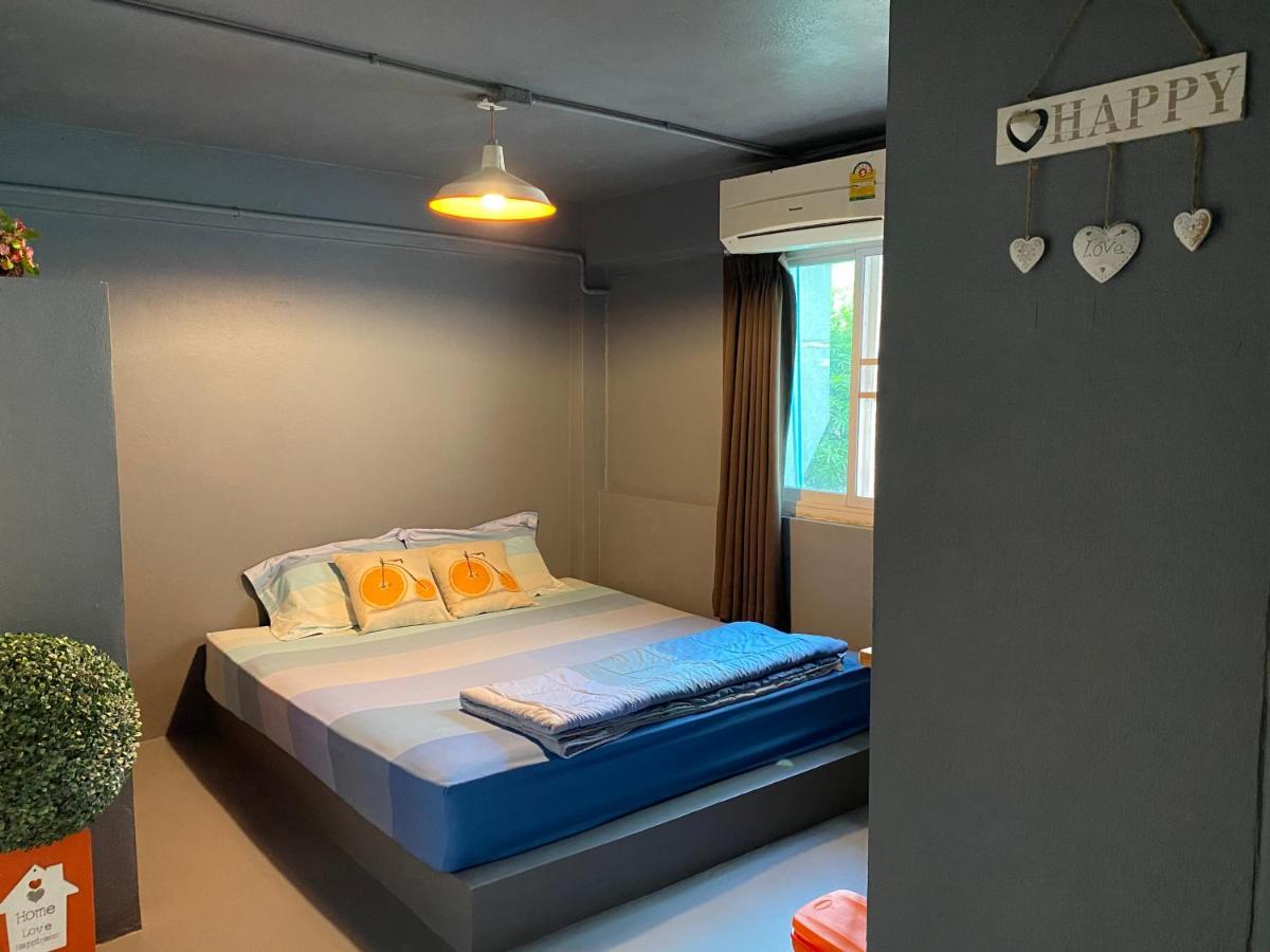 Love Cnx Guesthouse Csiangmaj Kültér fotó