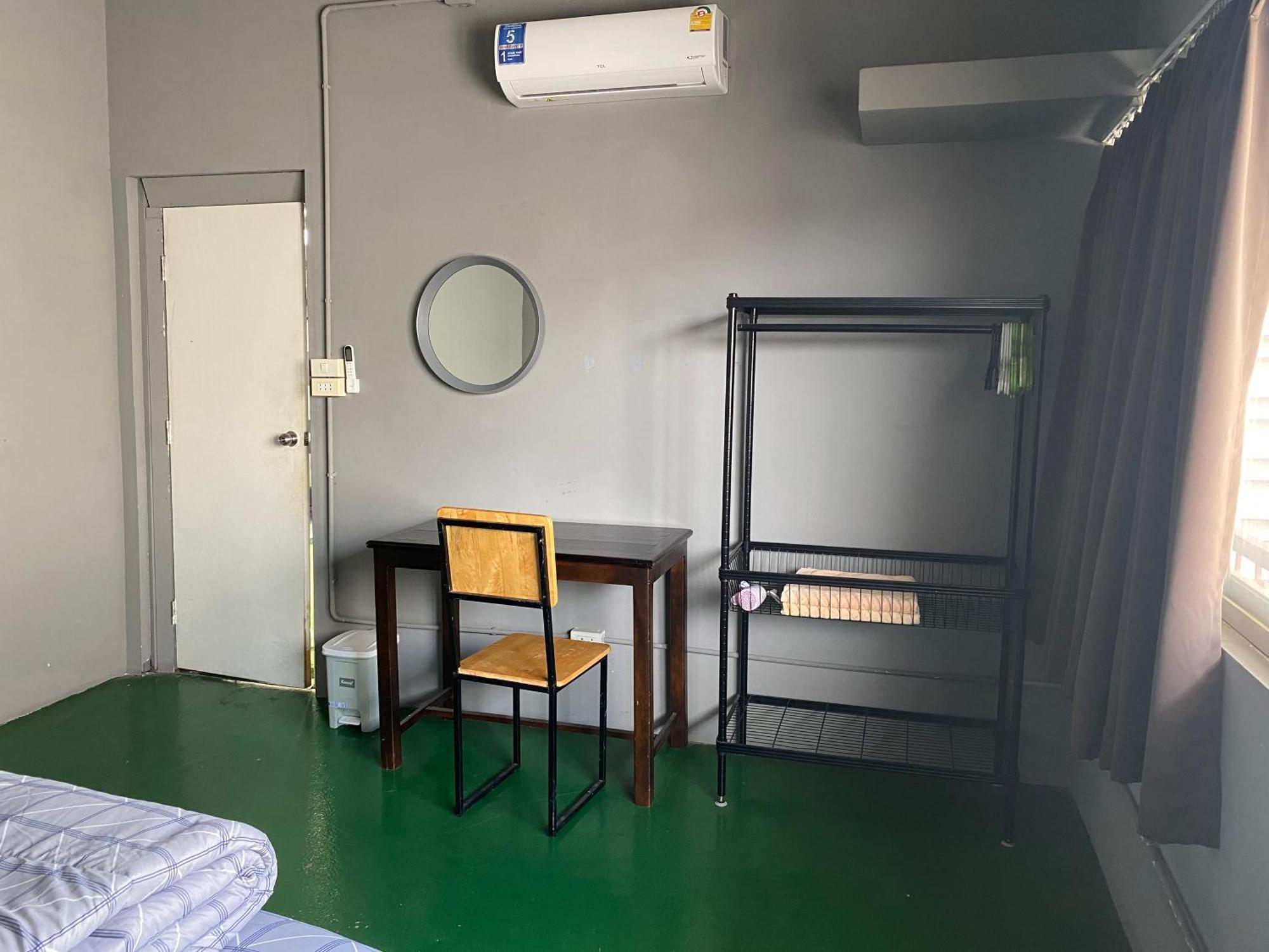 Love Cnx Guesthouse Csiangmaj Kültér fotó