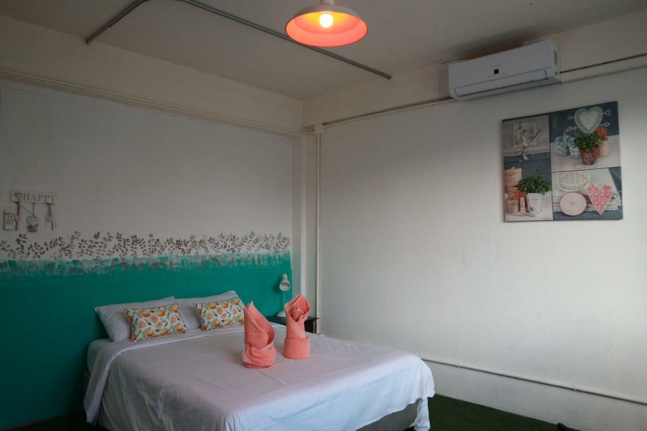 Love Cnx Guesthouse Csiangmaj Kültér fotó
